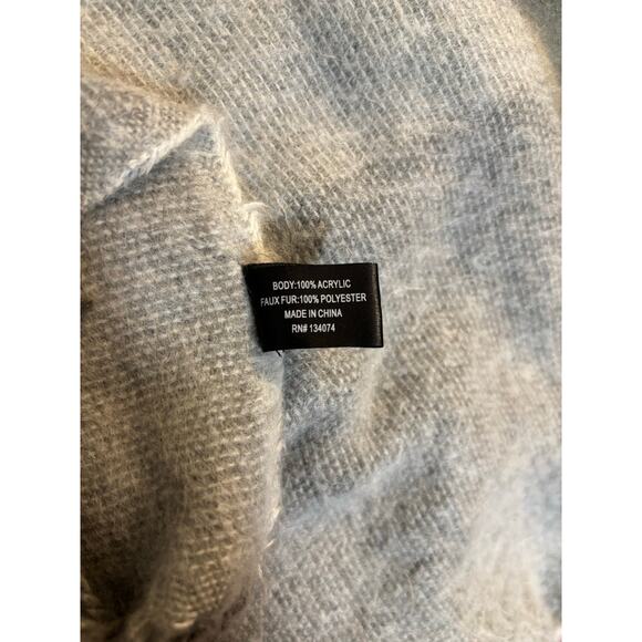 Grey/Beige Plaid Poncho One Size - Picture 5 of 5